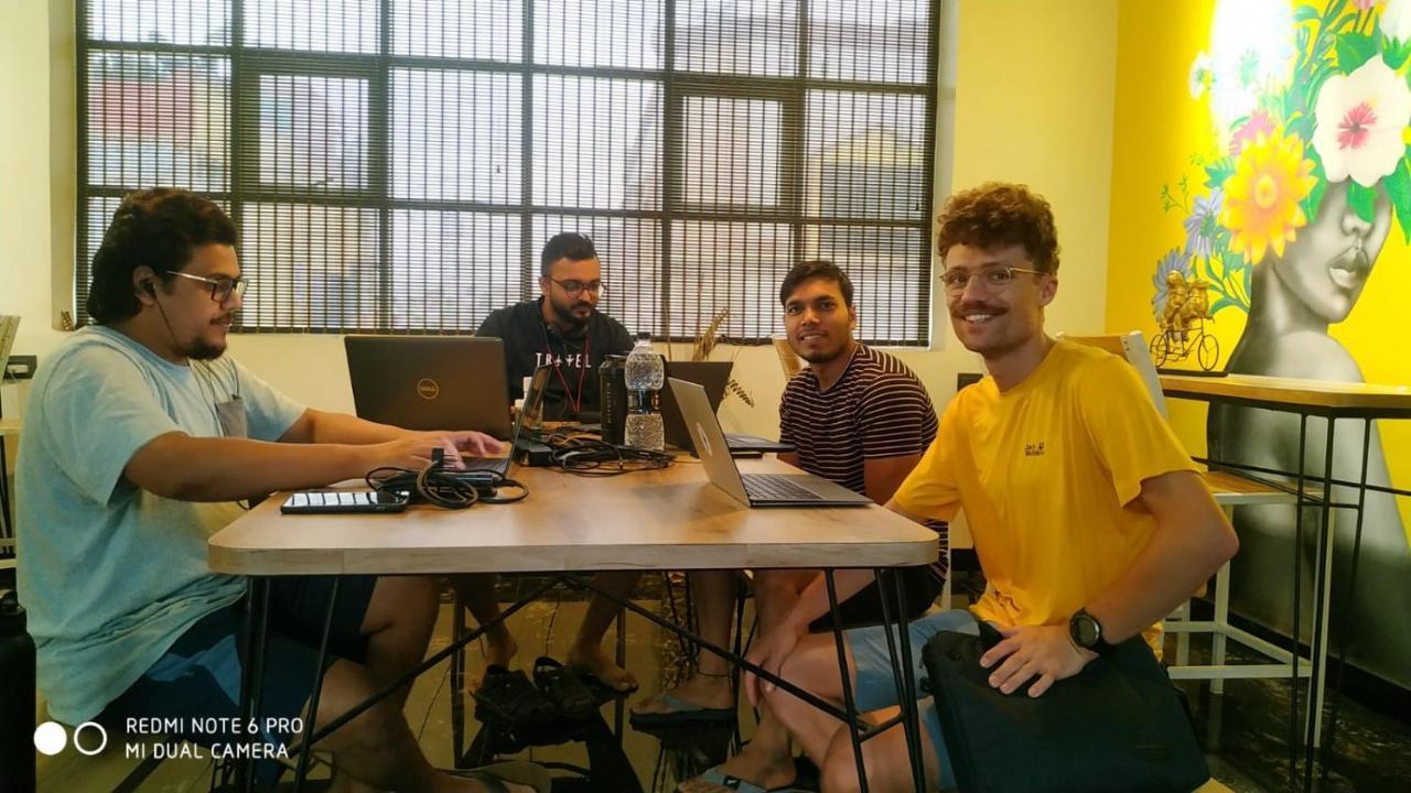 Coliwo Un - Viman Nagar Hostel Πούνε Εξωτερικό φωτογραφία